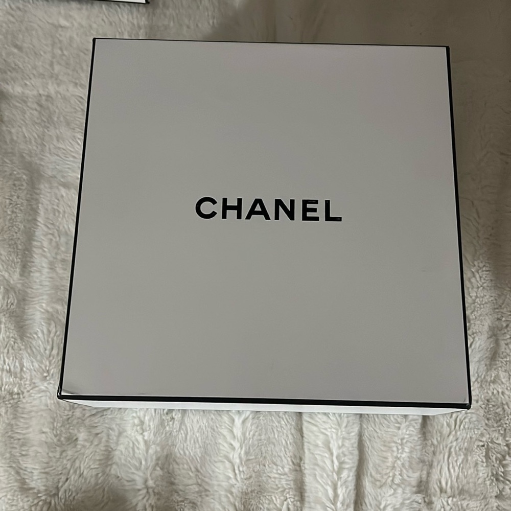 Chanel gift box limited edition